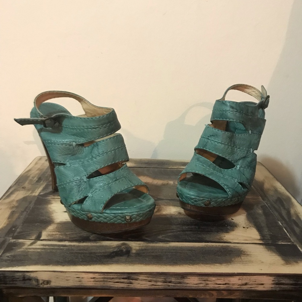 Women’s Frye shoes